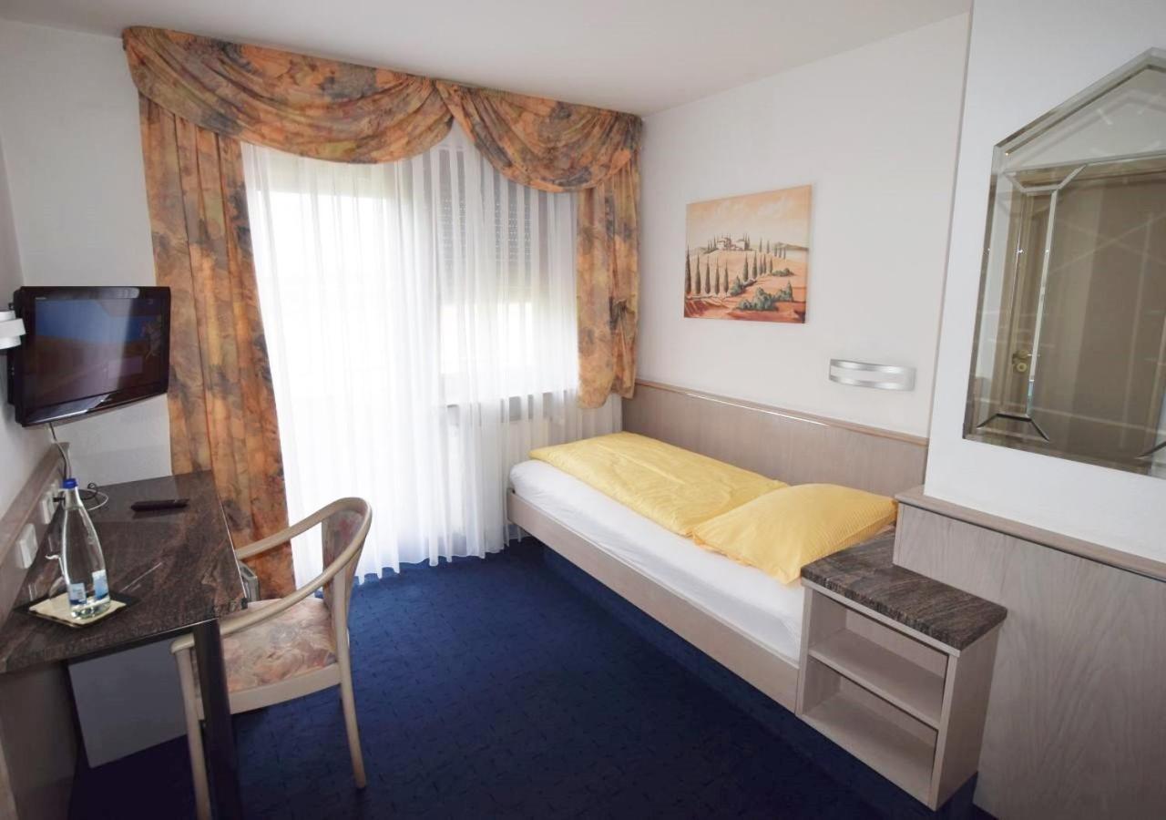Hotel Alena - Kontaktlos Check-In Filderstadt Exterior foto